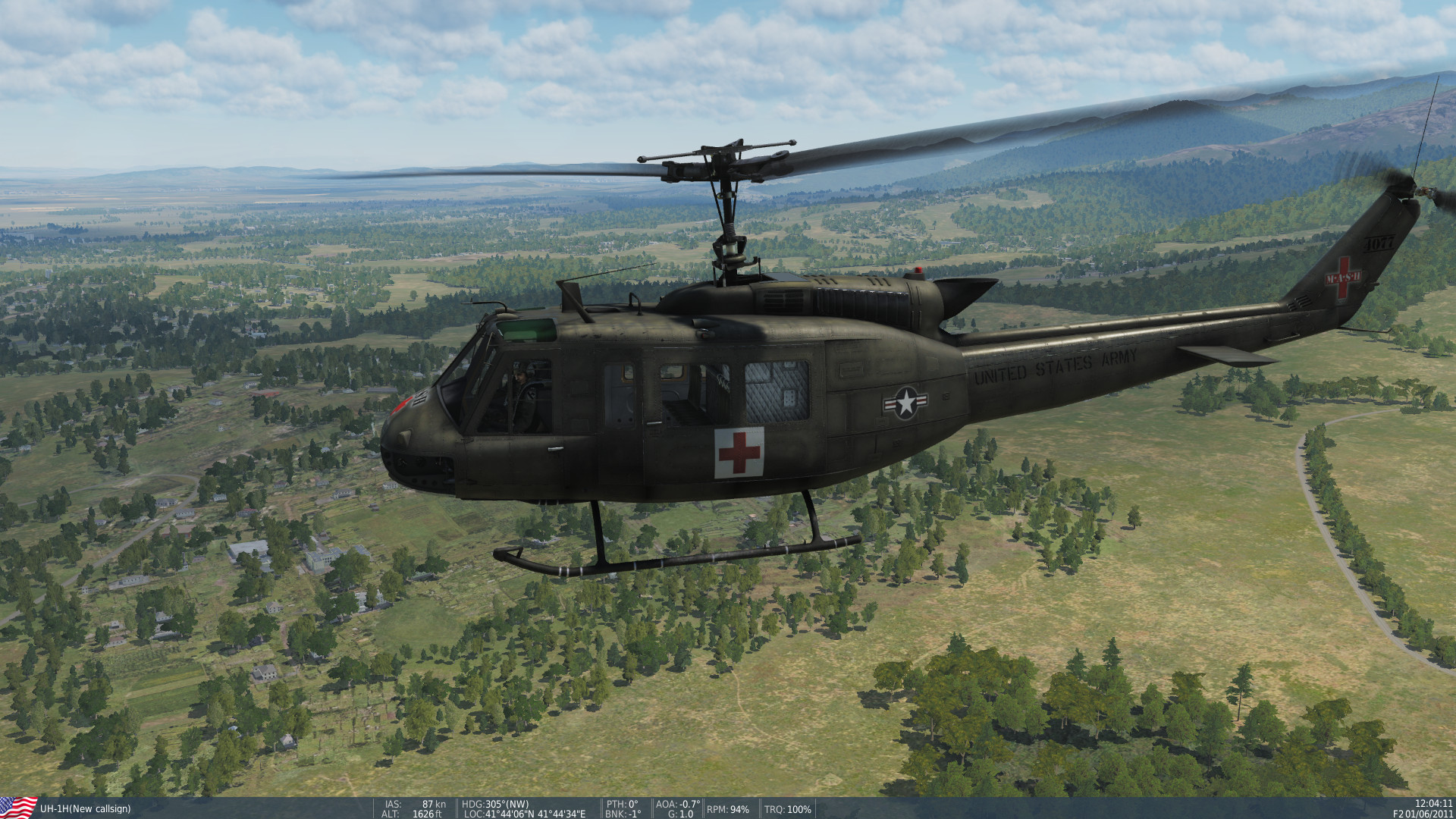 UH1H " M*A*S*H 4077th" Huey **UPDATED COCKPIT** 72320