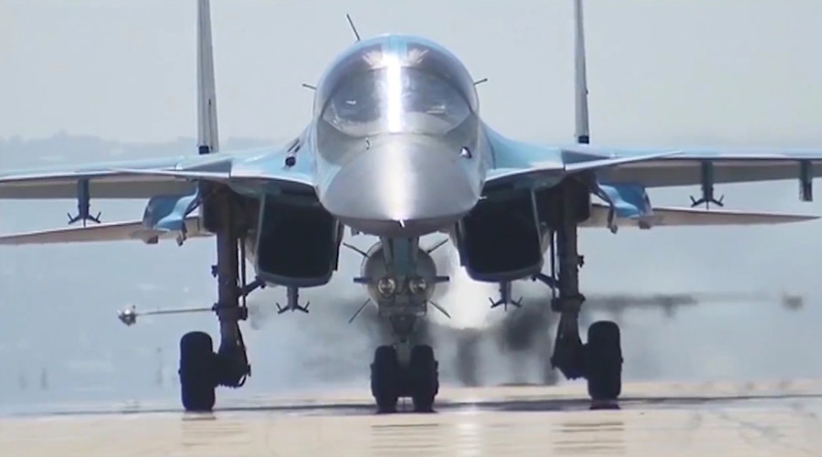 su 34 with gunpods and elint