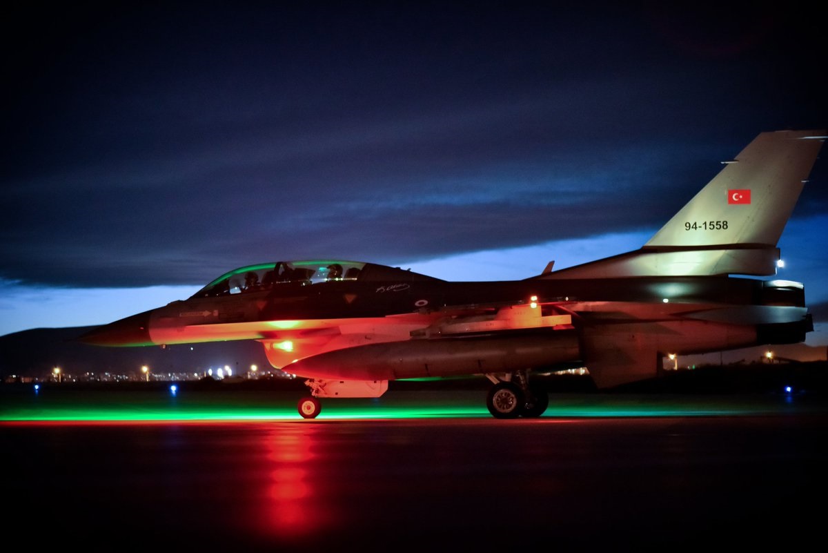 F-16C Simple Night Intercept Practice on 2x Su-27 - Caucasus 