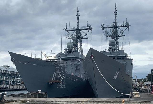 FFG-11 Capitán Prat y FFG-14 Almirante Latorre Armada de Chile