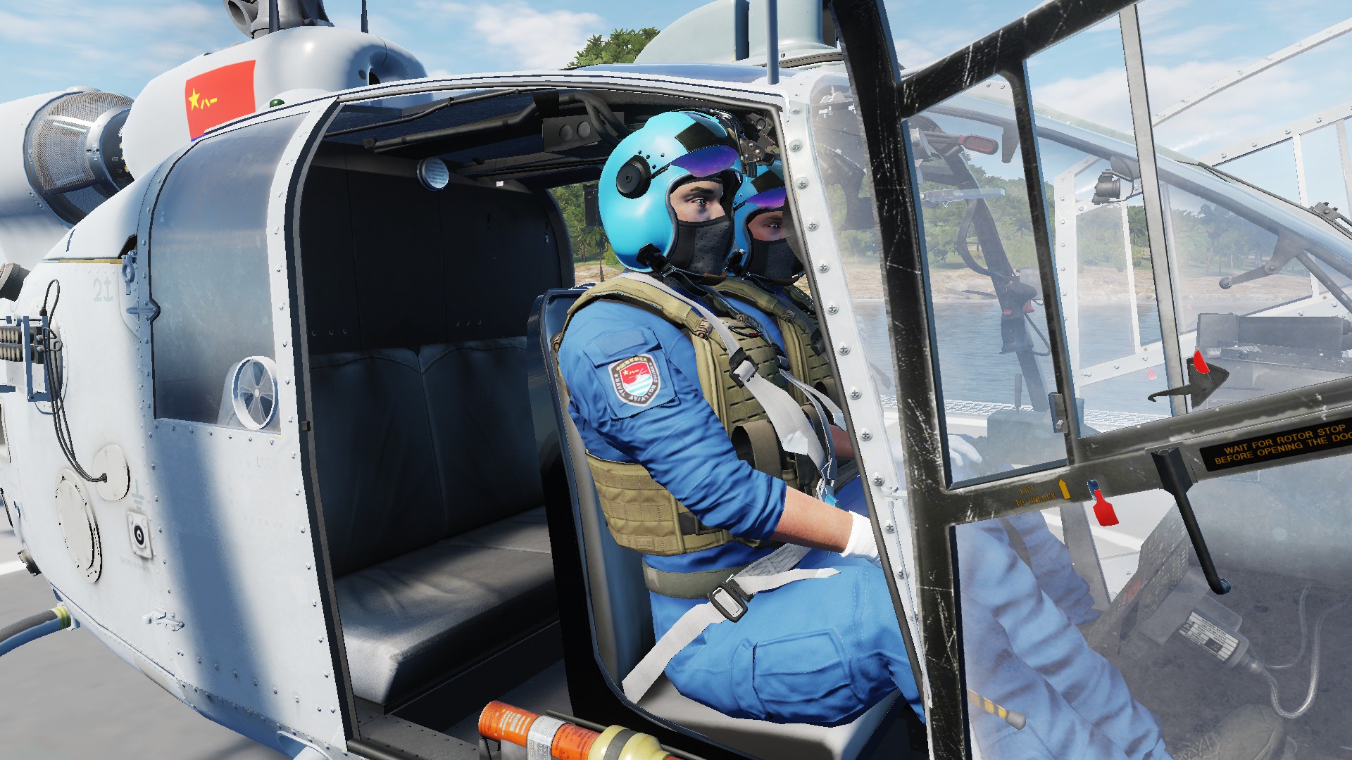 SA342 中国海军 PLA Navy 中国人民解放军 蓝头盔  白色飞行手套（蓝色02飞行服版本）