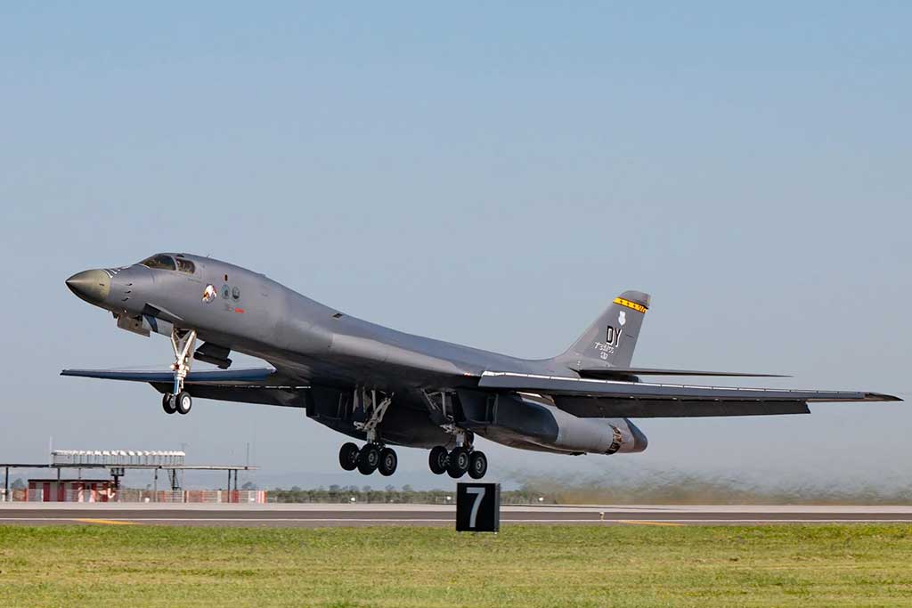 B-1 Escort