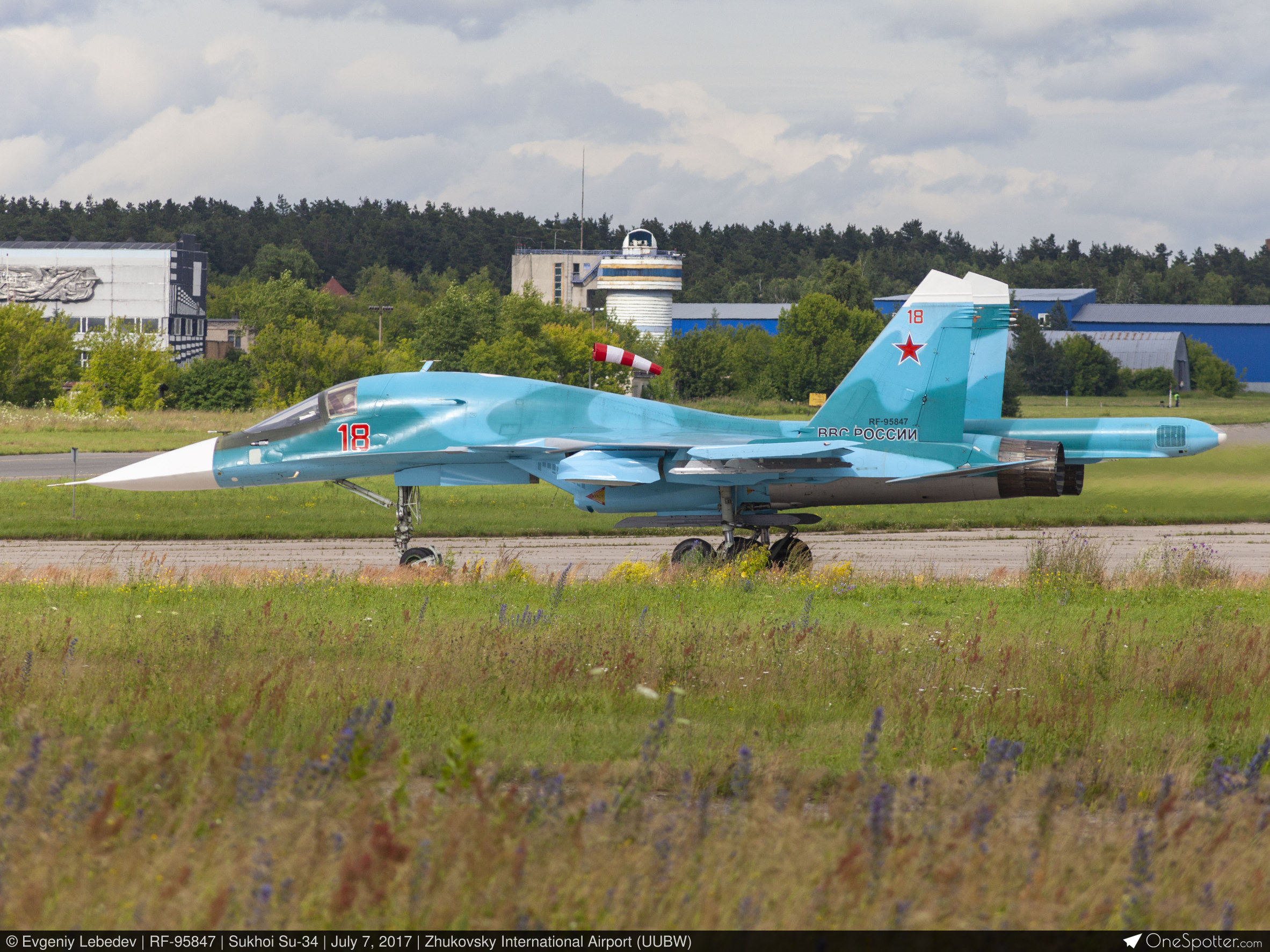 Su-34 "18 Red" RF-95847