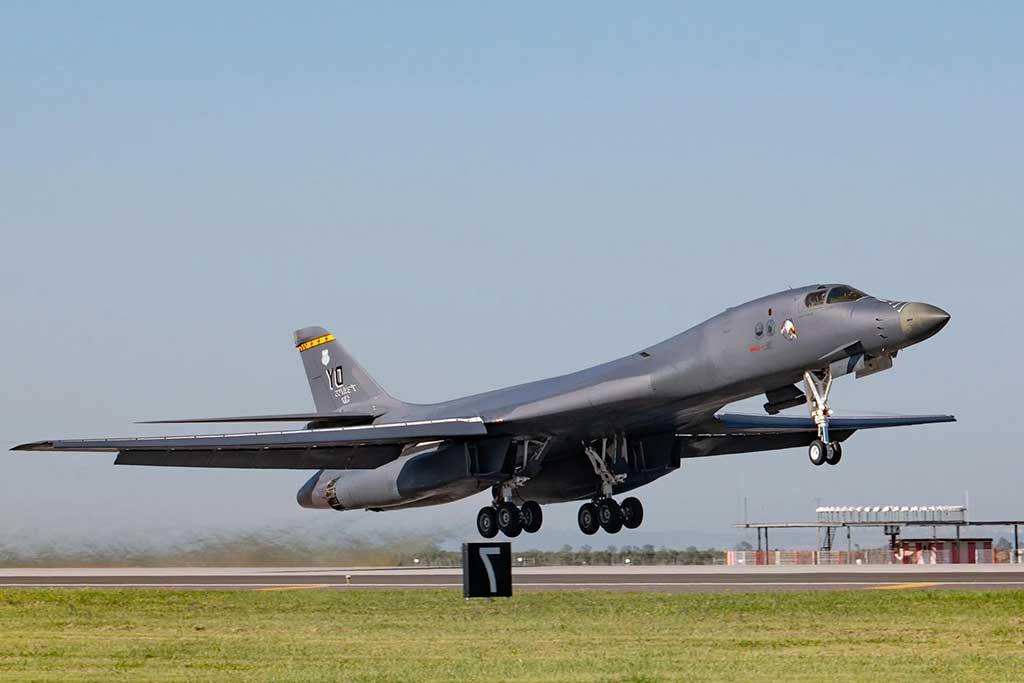 B-1 Escort